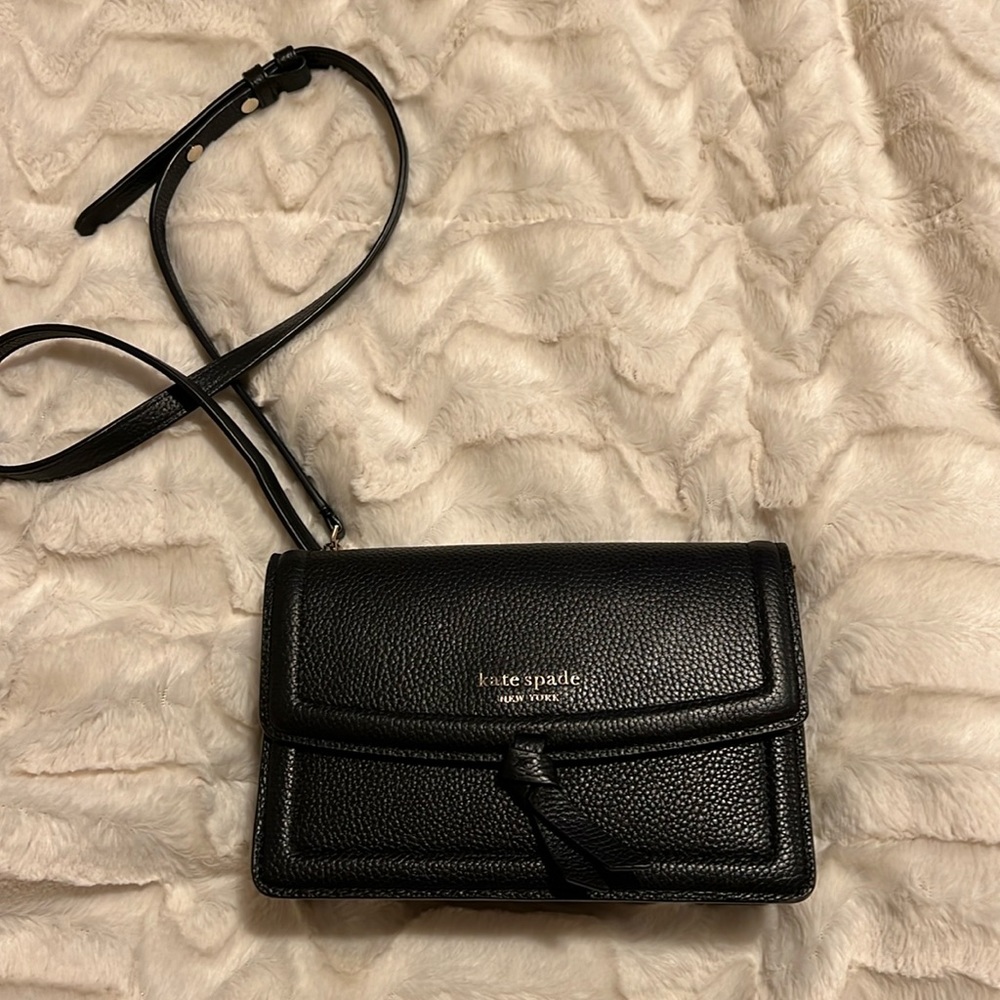 Knott flap kate spade crossbody bag - Picture 2 of 4